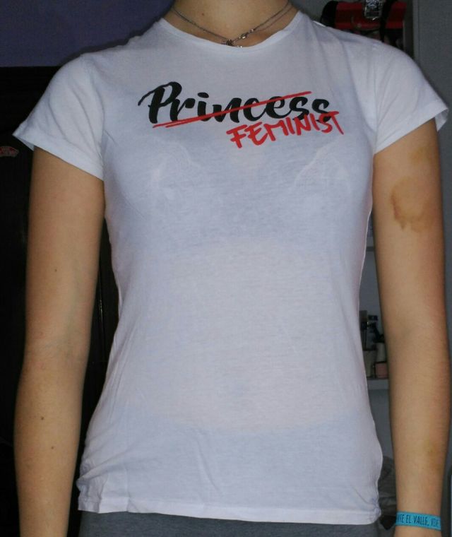 conseguir barato diseñador de moda Reino Unido Camiseta feminist de segunda mano por 3 € en Gijón en WALLAPOP conseguir barato diseñador de moda Reino Unido Camiseta feminist de segunda mano por 3 € en Gijón en WALLAPOP