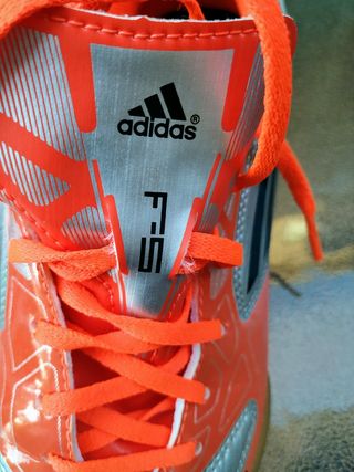 Zapatillas de segunda mano en El Campillo del Moro en WALLAPOP Zapatillas de segunda mano en El Campillo del Moro en WALLAPOP