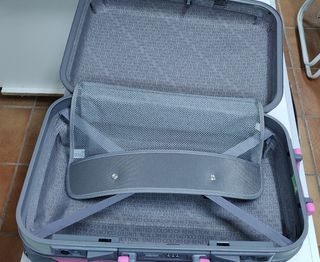 MALETA DE CABINA RIGIDA BENETTON de segunda mano por 50 EUR en Toledo en  WALLAPOP