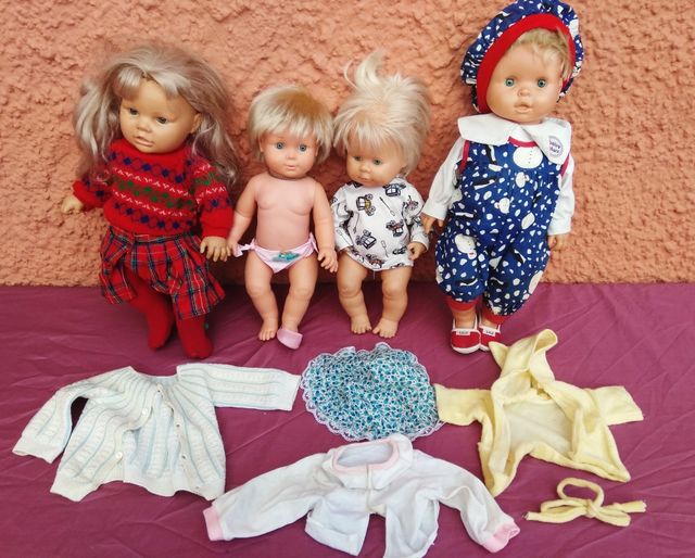 4 Nenucos antiguos + ropa y complementos