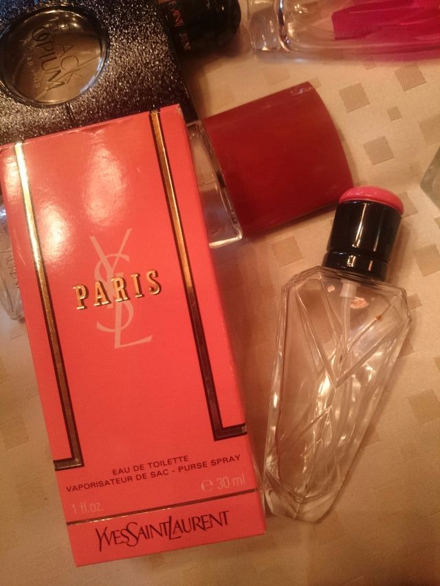 profumi vuoti con scatola