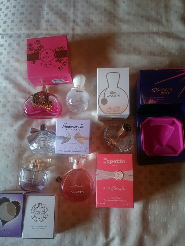 profumi vuoti con scatola