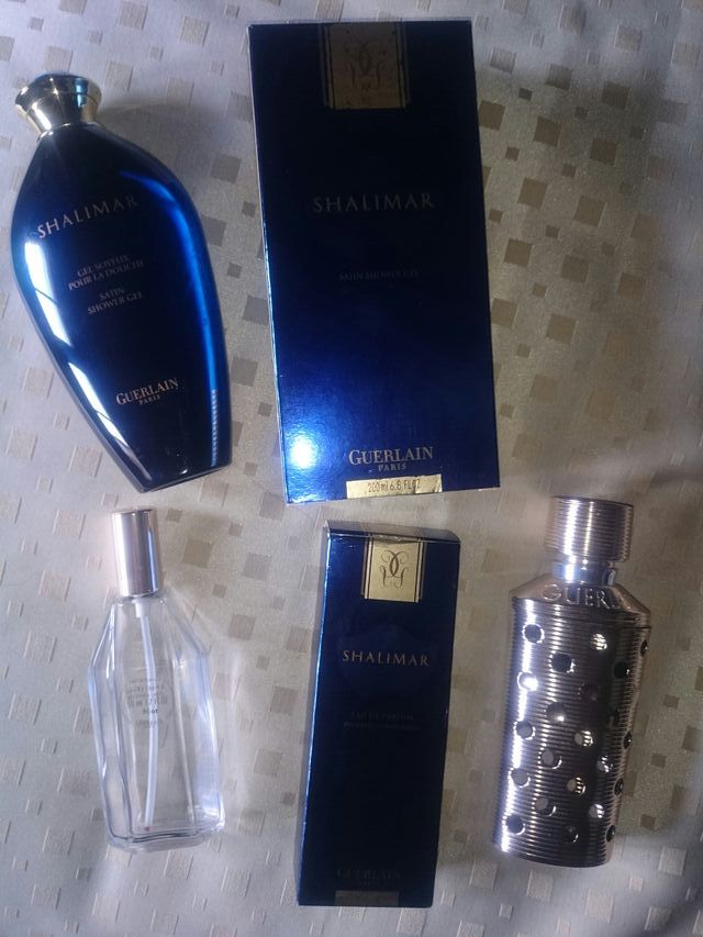 profumi vuoti con scatola