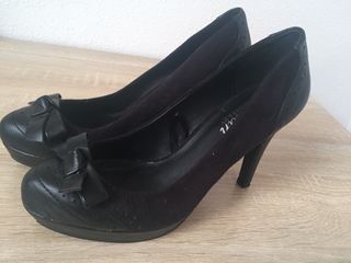 Zapatos tacón negro Marypaz de segunda mano por 7 EUR en Camuñas en WALLAPOP
