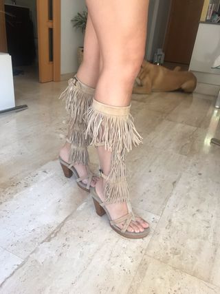 botas vaqueras con flecos