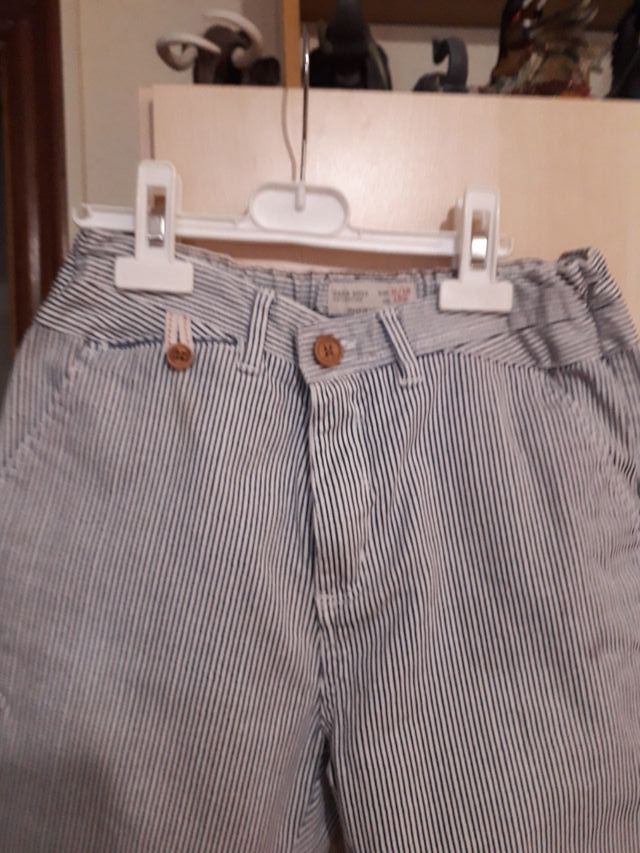 Pantalón rayas azul niño.De Zara...10,11, años.
