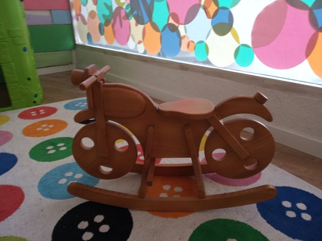 Hecho a mano. Moto - balancín