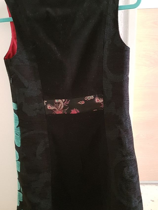 vestido Desigual con etiqueta talla 38
