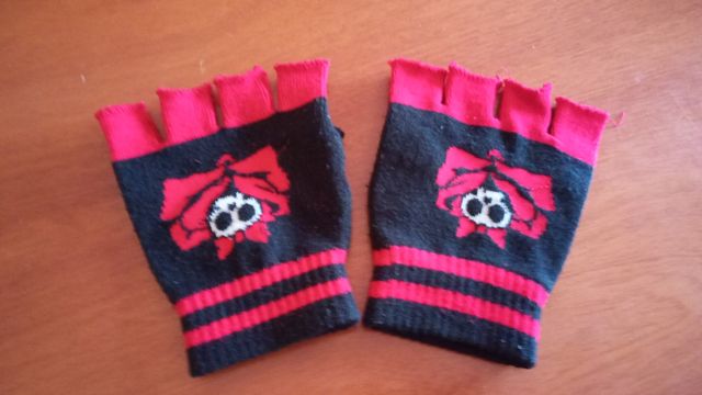 Guantes calaveras