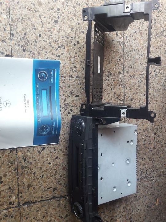 radiocd Vito/Viano y mueble