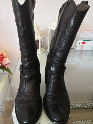 Botas Camperas NERO GIARDINI, negras, número 38 de segunda mano por 30 EUR  en Girona en WALLAPOP
