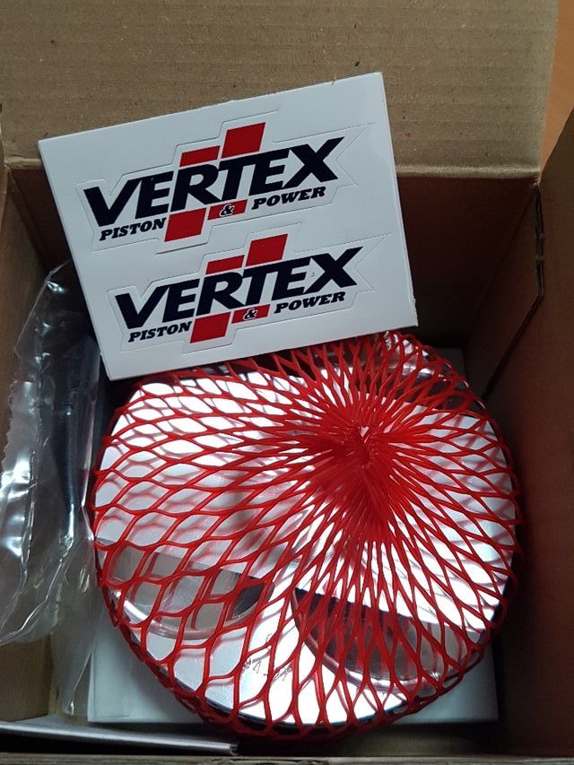 PISTONES VERTEX