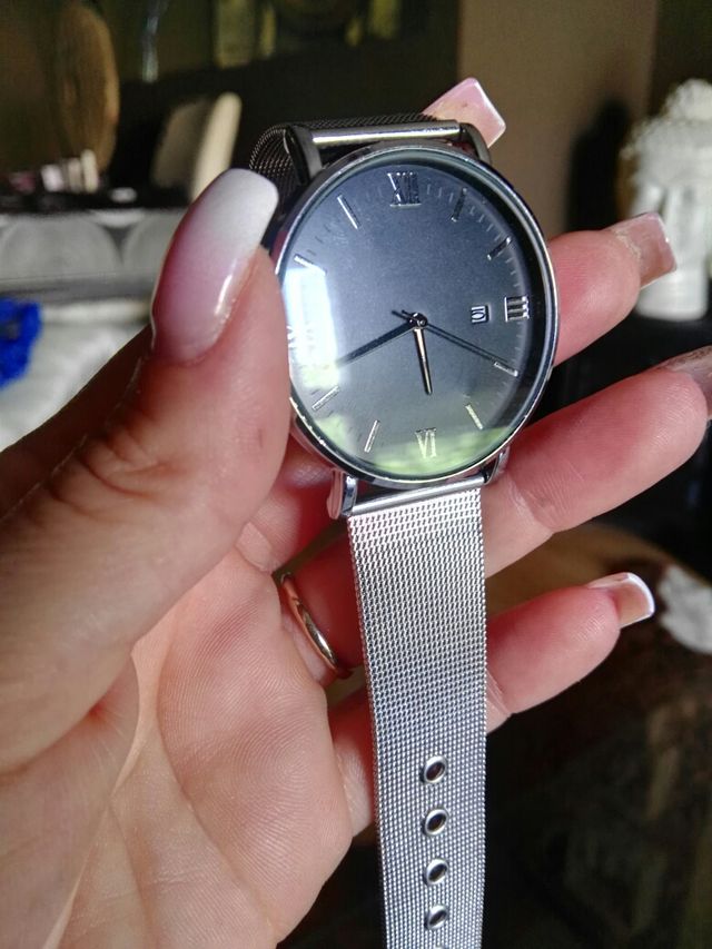 preciosos relojes nuevos blanco y negro 25€
