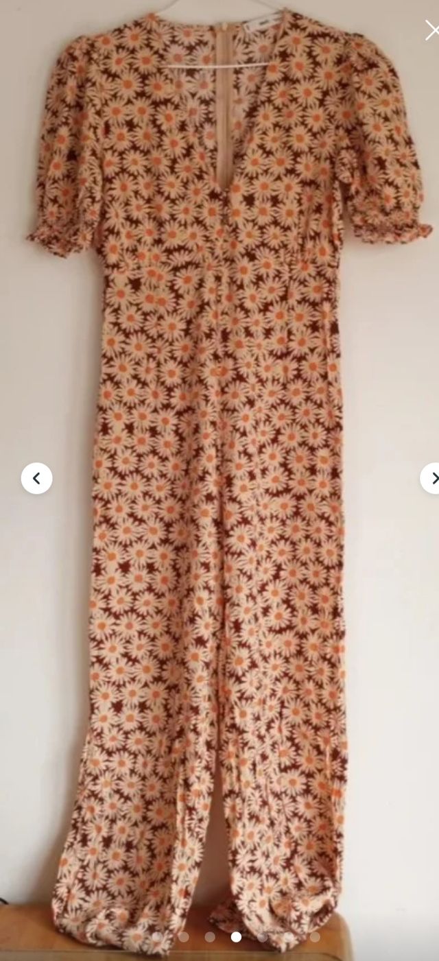 Mono negro flores rayas