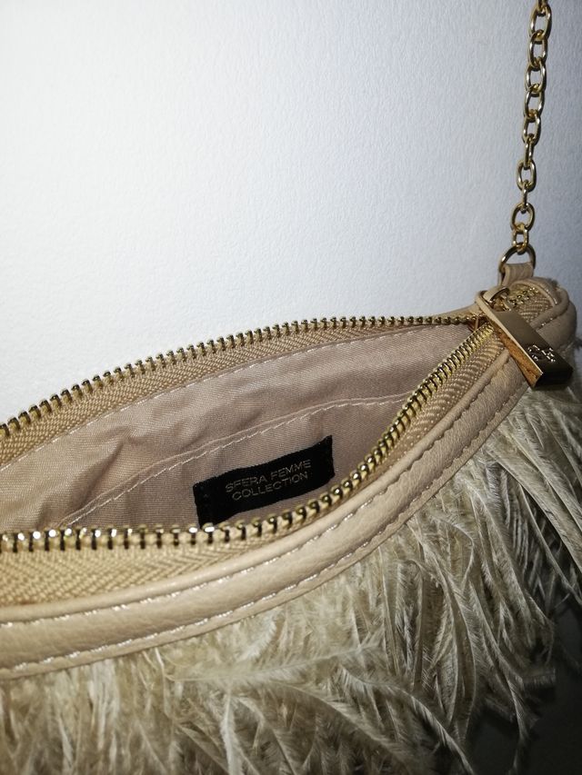 Bolso beige plumas
