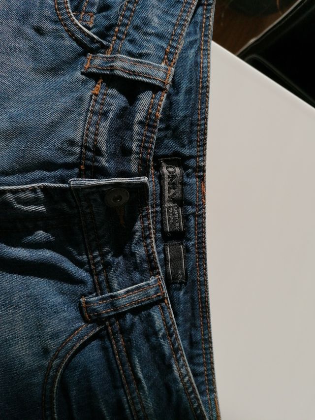 short Only, t 38, muy buen estado