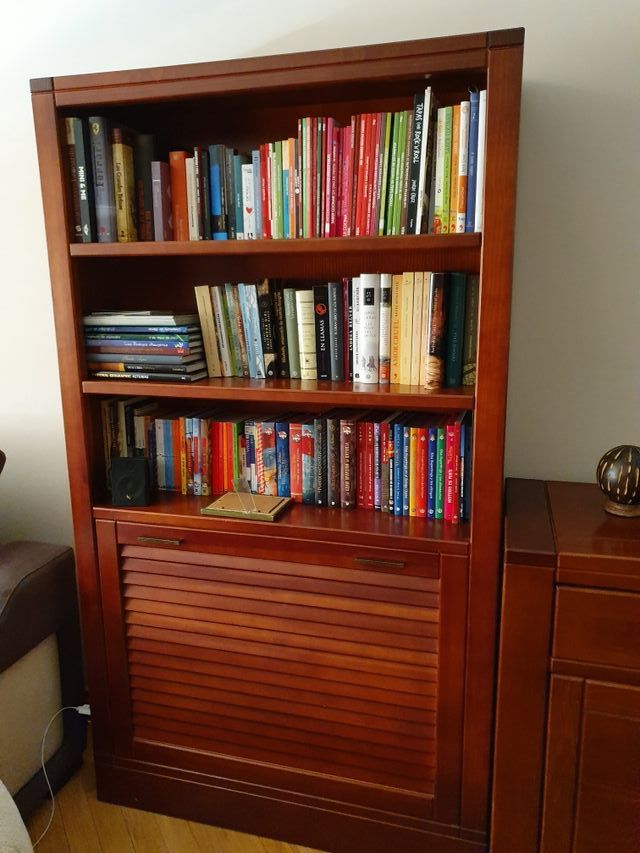 Muebles salón color cerezo oscuro de segunda mano por 430 € en Madrid