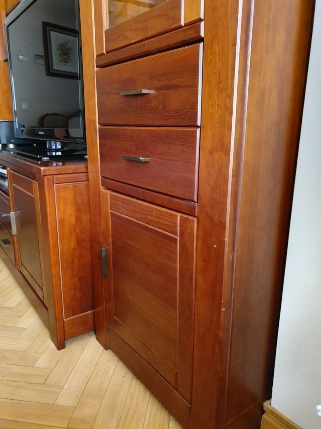 Muebles salón color cerezo oscuro de segunda mano por 430 € en Madrid