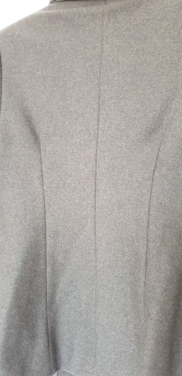 Chaquetilla, corta y entallada, mujer, cuello pelo