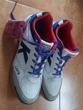 Zapatillas futbol sala num.46 Kelme precisión LNFS de segunda mano por 45  EUR en Martos en WALLAPOP