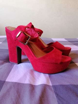 Zapatos rojos Marypaz de segunda mano por 10 EUR en Santiago de Compostela  en WALLAPOP