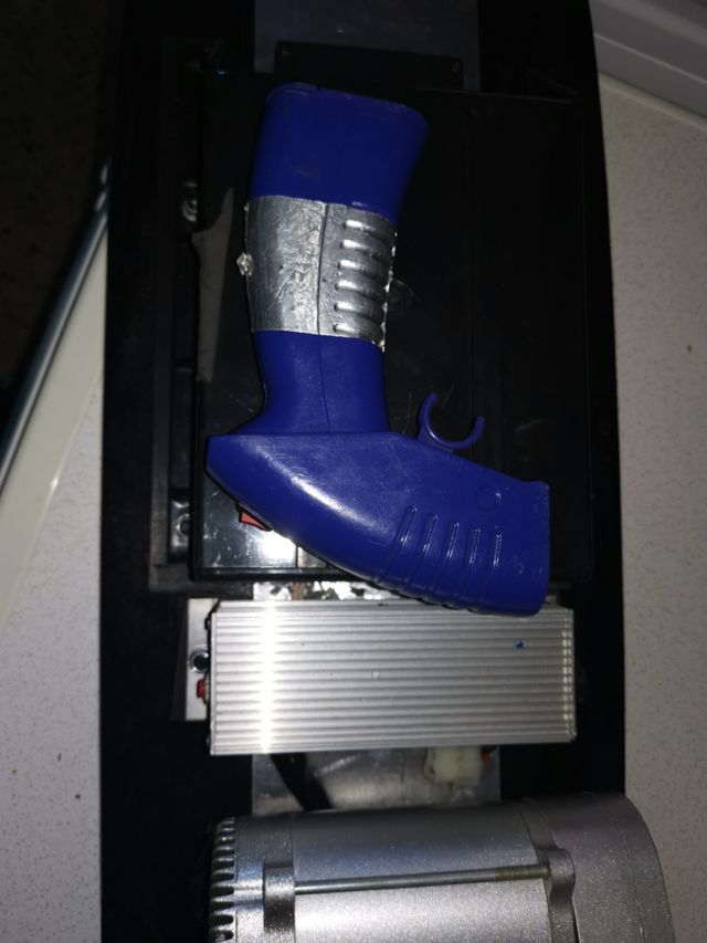 PATINETE ELÉCTRICO CON MANDO.