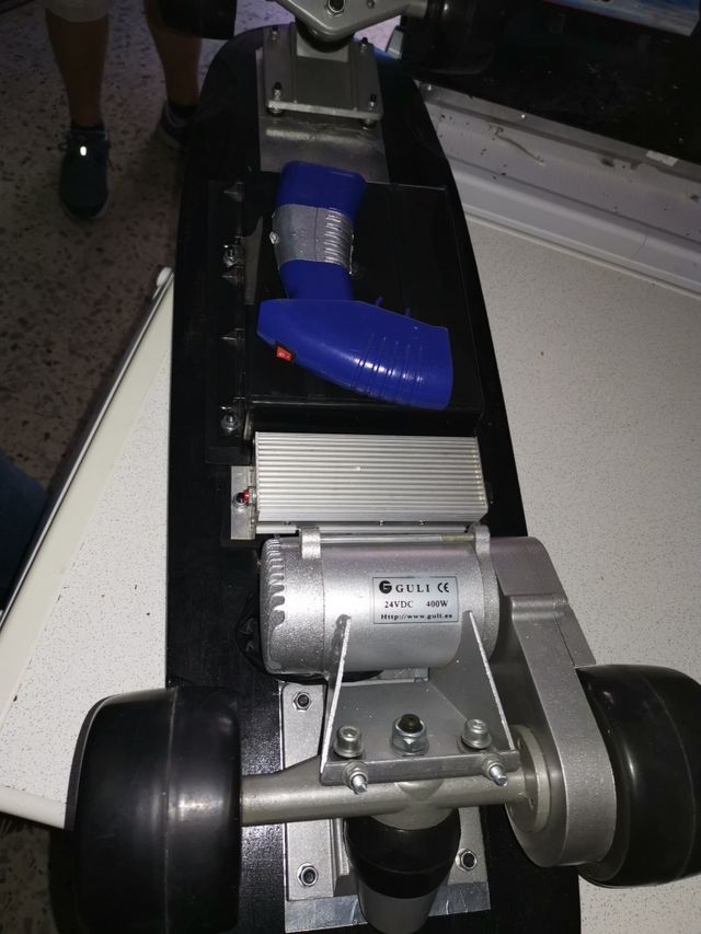 PATINETE ELÉCTRICO CON MANDO.