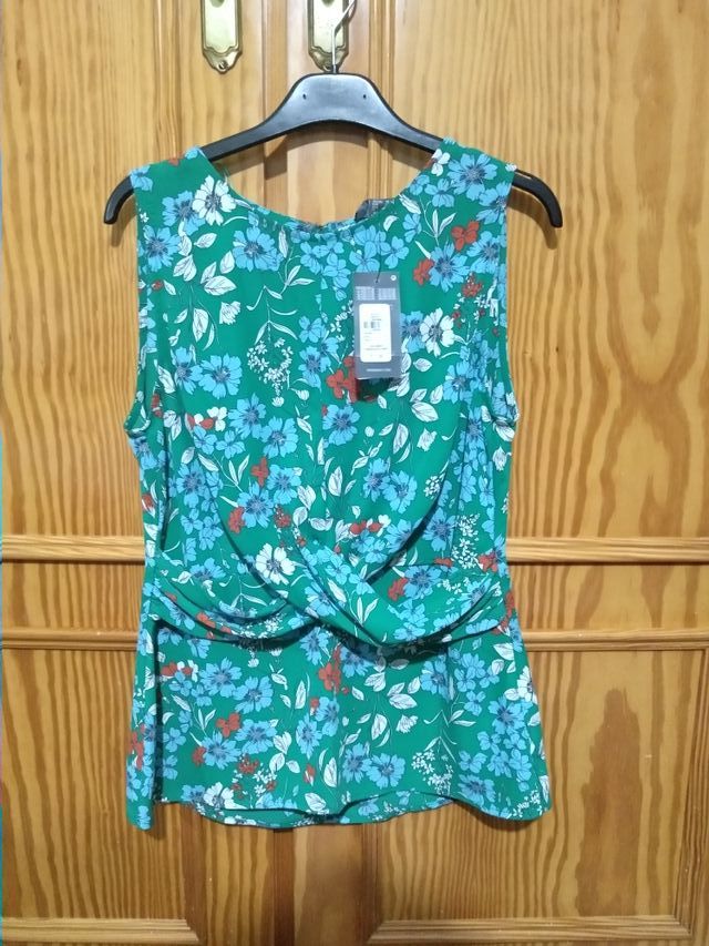 Blusa NUEVA con Etiqueta t38