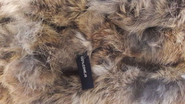 Cuello %100 de piel de conejo. SIN ESTRENAR.