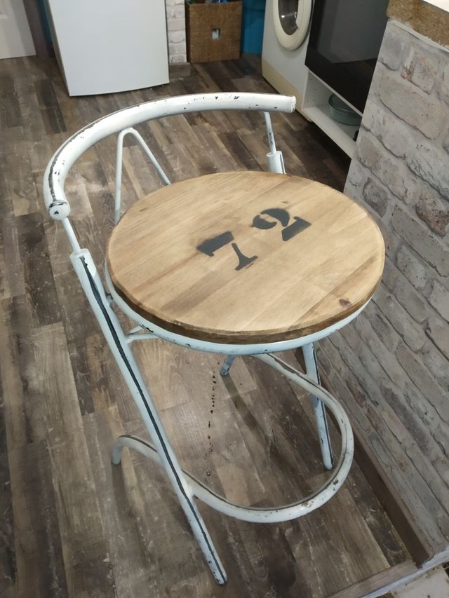 Taburete industrial de segunda mano por 62 € en L'Hospitalet de