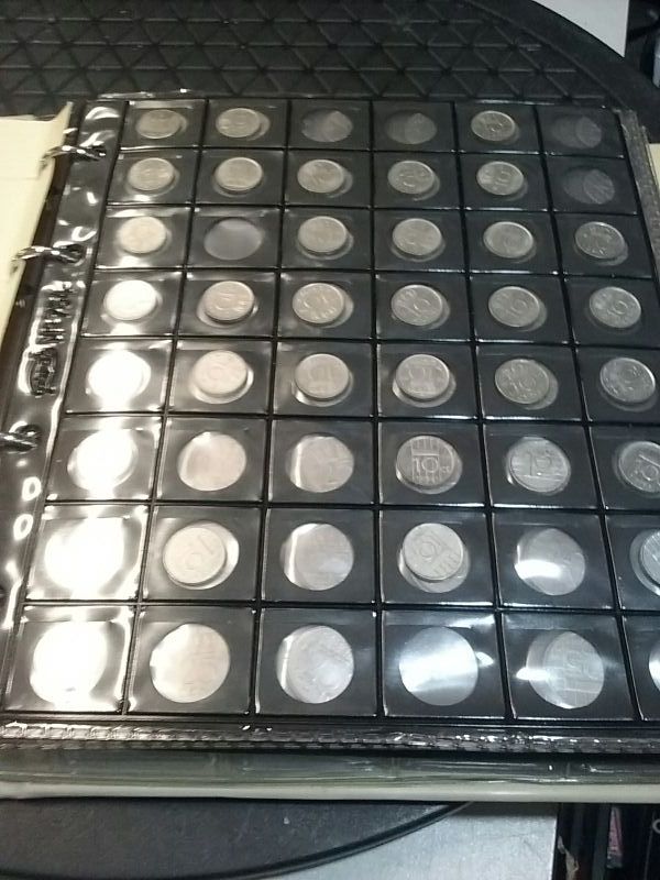 monedas varias álbum 