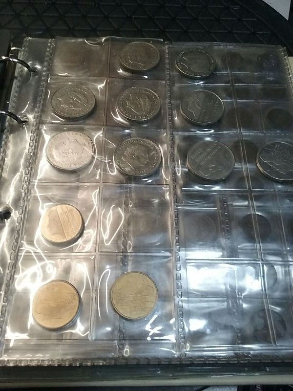 monedas varias álbum 