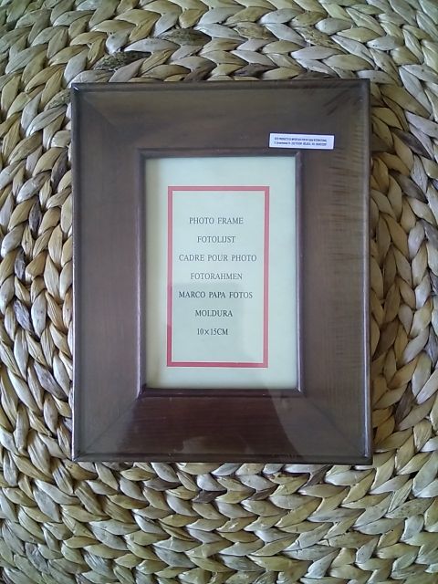 Marco para foto.  Nuevo.  Sin estrenar.  Envuelto