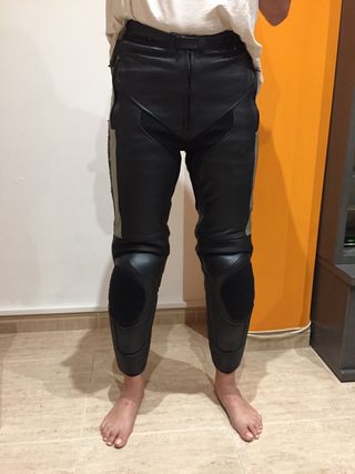 Pantalon para Moto Dainese de mujer talla 44 de segunda mano por 150 EUR en  Fuente Vaqueros en WALLAPOP