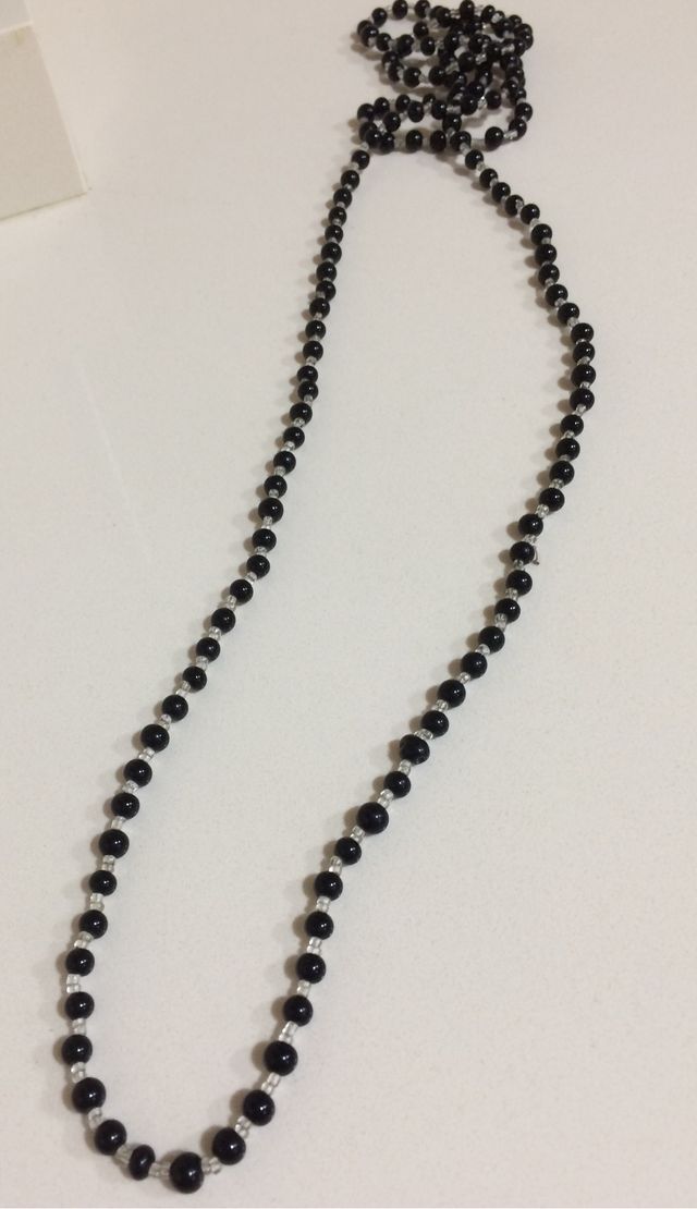 Collar largo negro