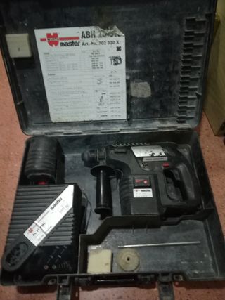TALADRO PERCUTOR A BATERÍA WURTH de segunda mano por 185 EUR en Cieza en  WALLAPOP