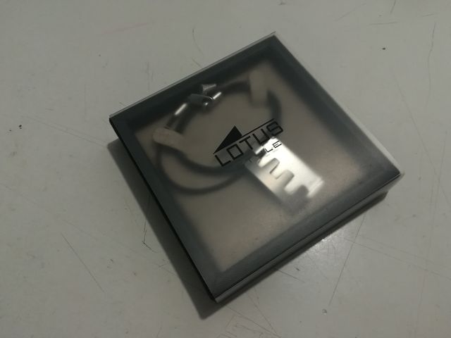 Colgante Lotus (sin usar) casual, moderno, metal