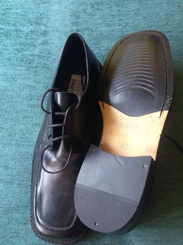 ZAPATOS COMPLETAMENTE NUEVOS A ESTRENAR NÚM. 43