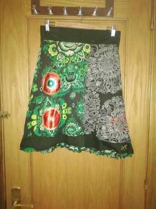 Falda Desigual de segunda mano por 11 € en Algeciras en WALLAPOP Falda Desigual de segunda mano por 11 € en Algeciras en WALLAPOP