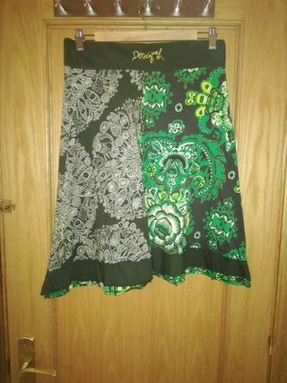 Falda Desigual de segunda mano por 11 € en Algeciras en WALLAPOP Falda Desigual de segunda mano por 11 € en Algeciras en WALLAPOP