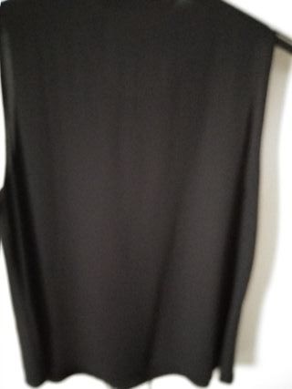 Blusa sin mangas negra Zara de segunda mano por 5 EUR en Bilbao en WALLAPOP