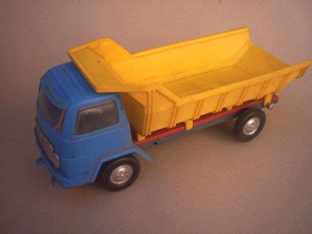 camiones GOZAN -  MOLTO