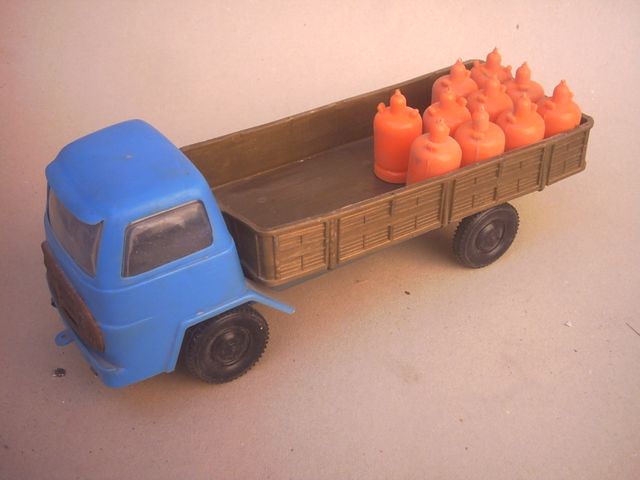 camiones GOZAN -  MOLTO