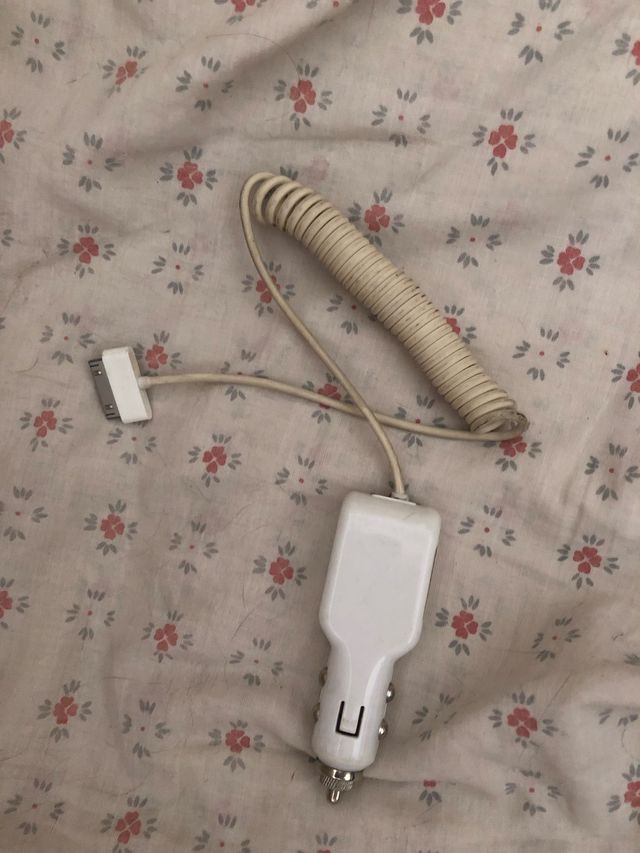 Conector iPhone o iPad antiguo para el coche