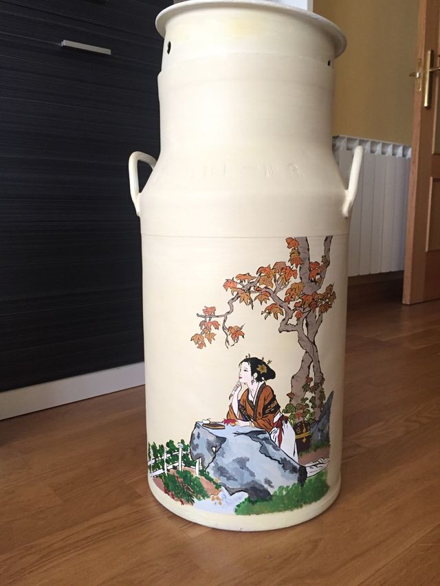 Milkwoman decorativa