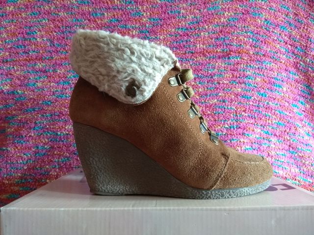 Botin marron camel con borrego