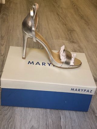 Sandalias plateadas marypaz de segunda mano por 15,99 EUR en Pinto en  WALLAPOP