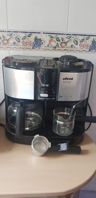 Cafetera ufesa dueto expresso and cappuccino de segunda mano por 65 EUR en  León en WALLAPOP