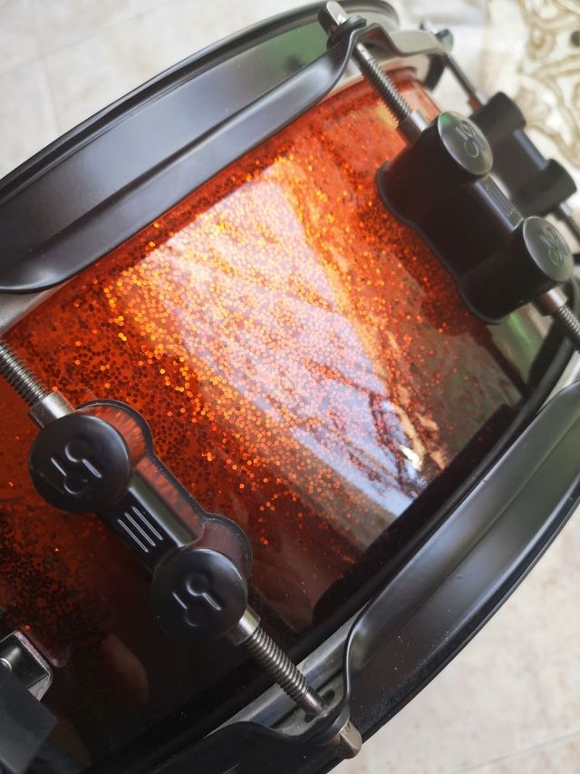 tambor sonido metalico