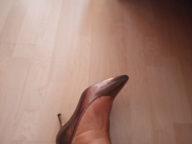 zapatos de un solo uso ,cuero y piel